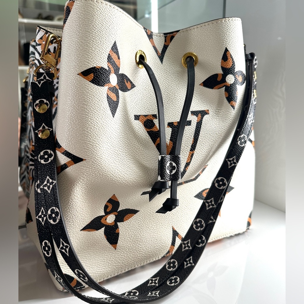 Louis Vuitton NeoNoe Limited Edition Jungle Giant Monogram
